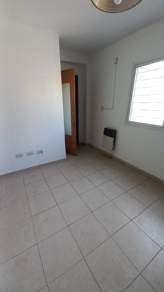 Pje San Carlos 3673 ( San Nicolas 1000)