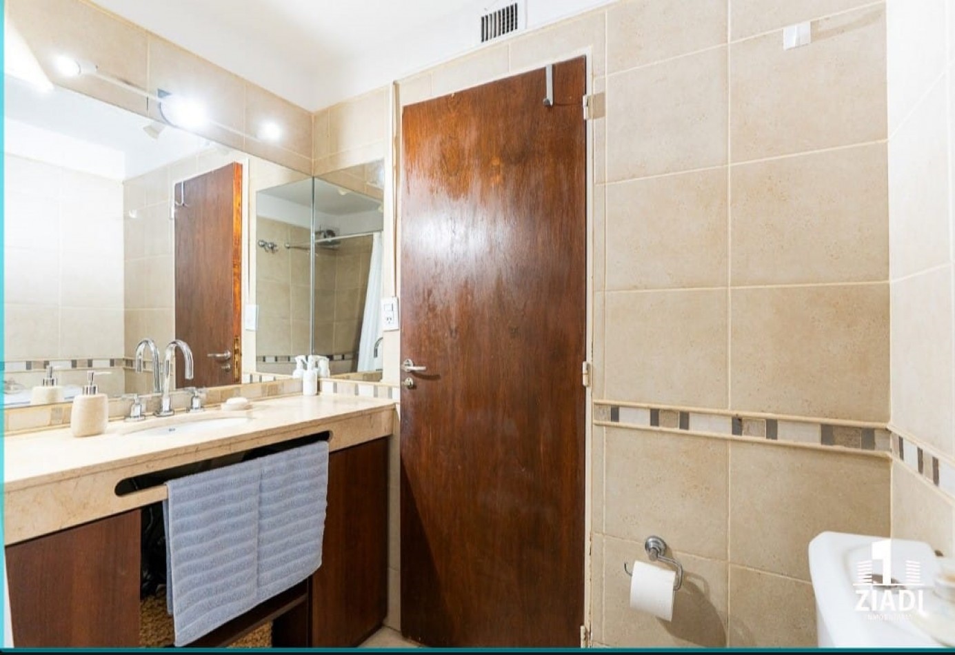 Departamento de 3 dormitorios con amplio patio y quincho propio