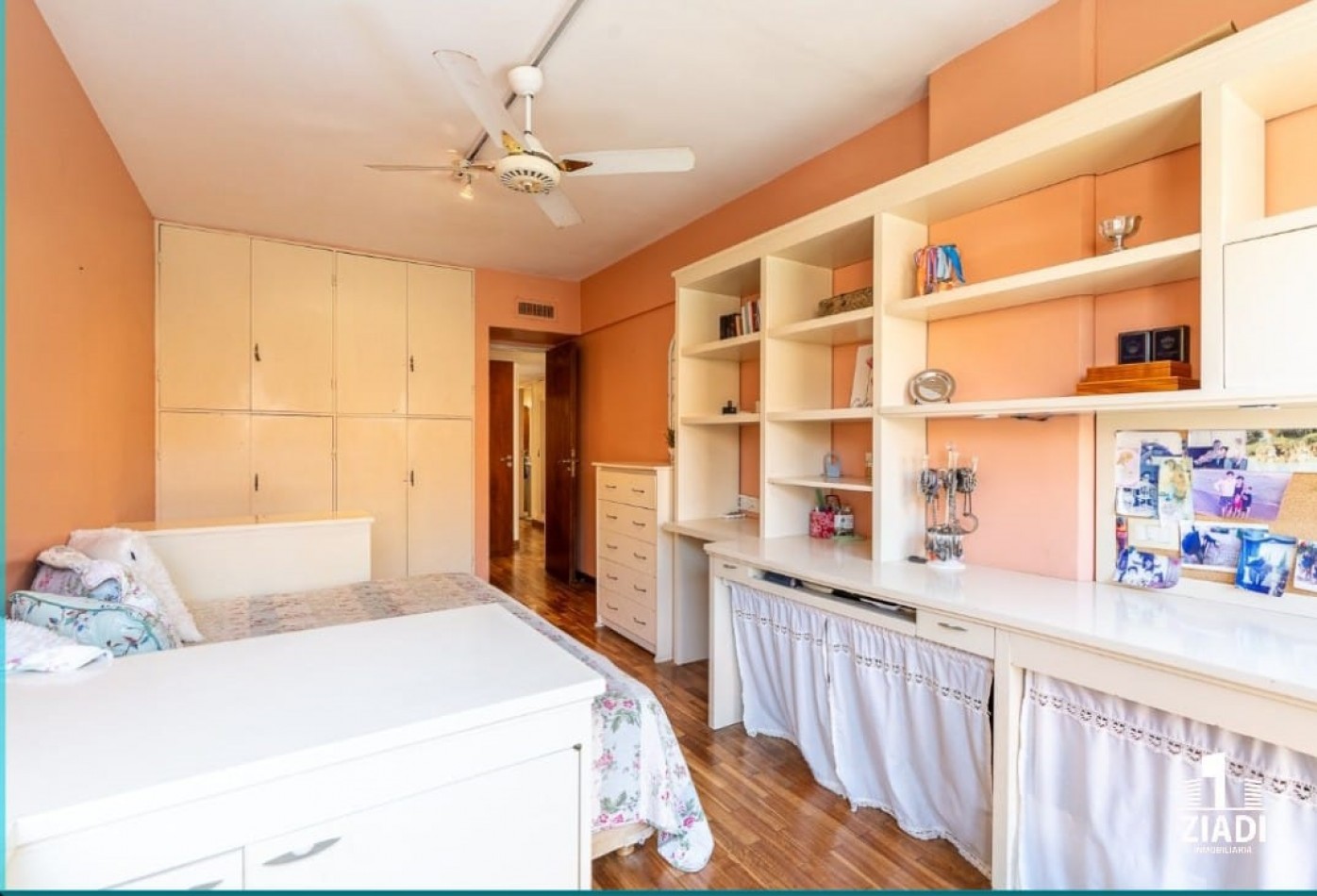 Departamento de 3 dormitorios con amplio patio y quincho propio